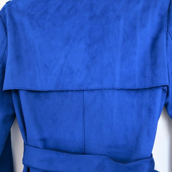 Blue faux suede material AMARYLLIS medium trench coat with matching belt - Picture 10 of 11